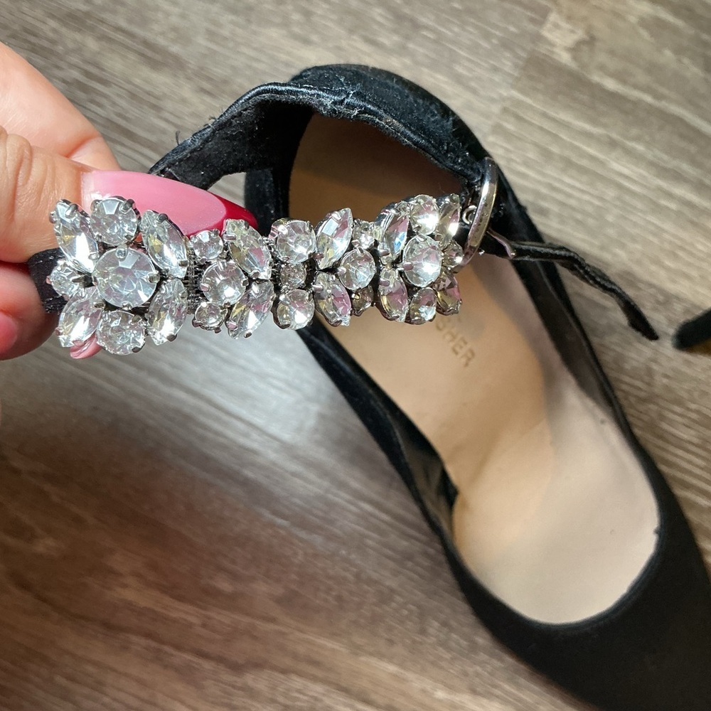 Elegant Black Heels with Embellished Ankle Strap - Picture 6 of 6